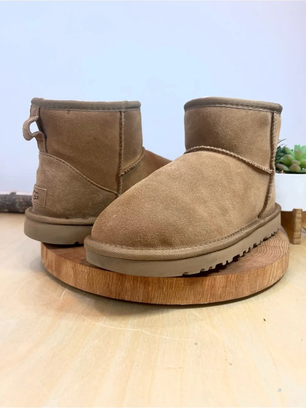 UGG Classic Mini Ankle Boots Women's Size 8 (Approx.)